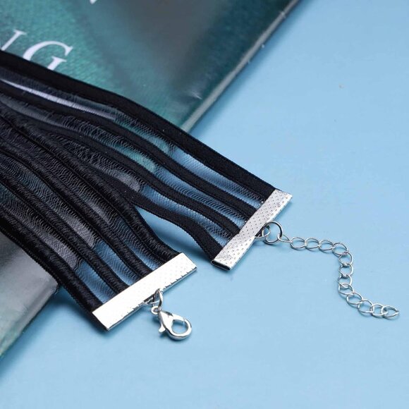 Retro Boho Black Lace Collar Necklace - Minimalist 90s Choker for All Occasions - Picture 7 of 7